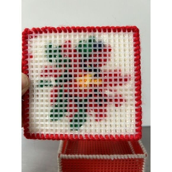 Handmade Plastic Canvas Coaster Set Of 4 Poinsettia Coasters - Picture 4 of 5